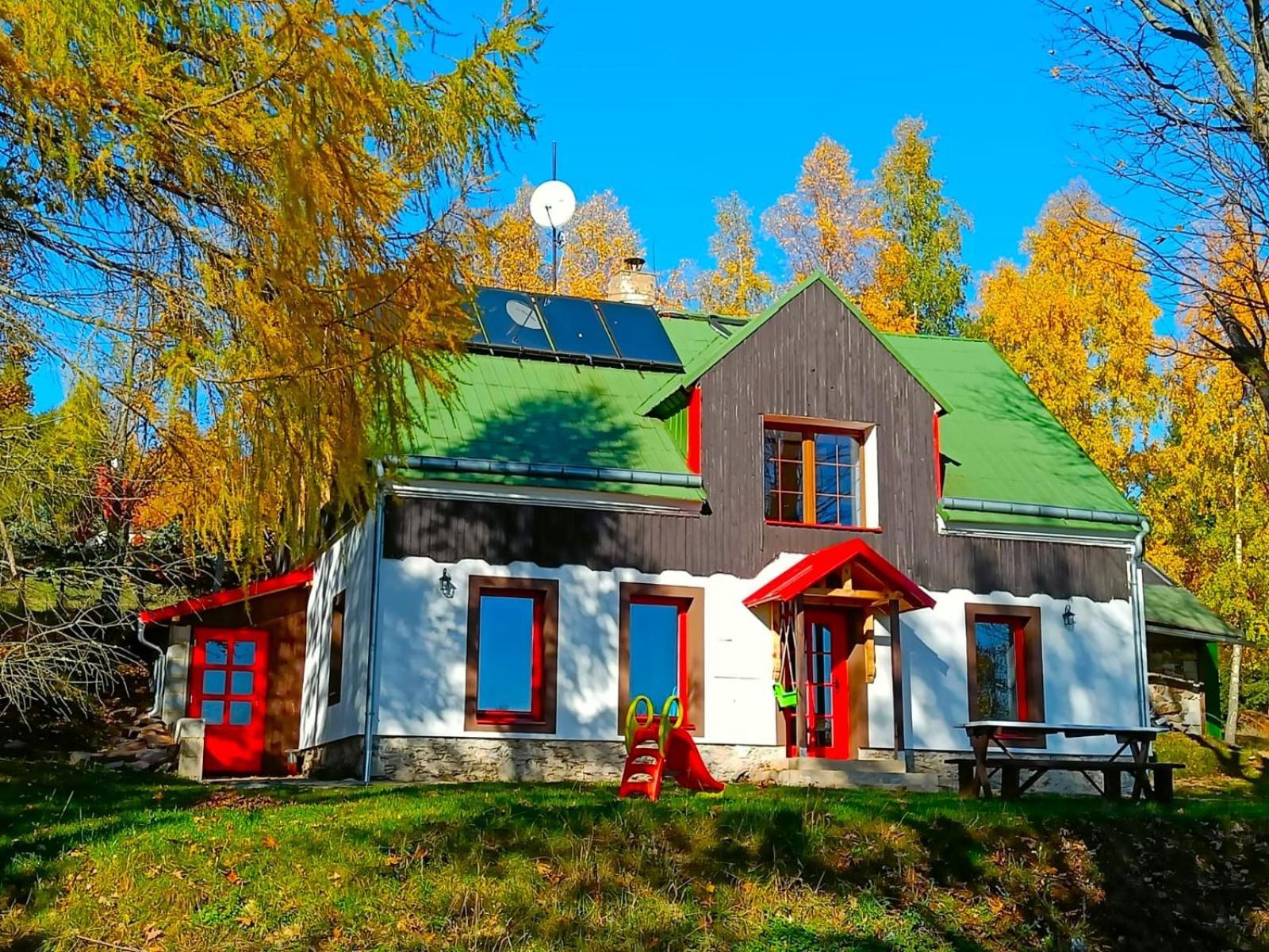 Five Maple Home For Families And Wild Nature Lovers Medenec Exterior photo